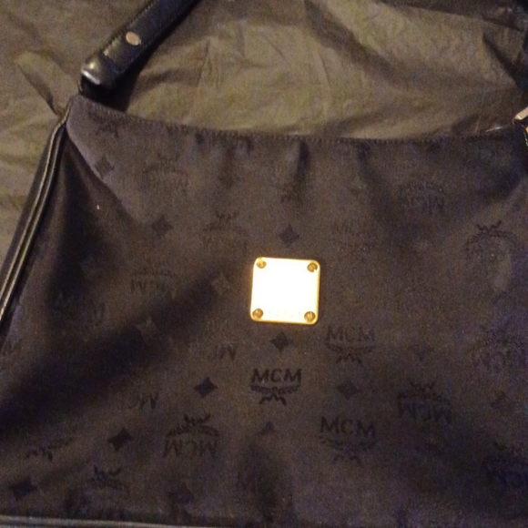 MCM Black and Gold Shoulder Bag - Picture 5 of 11